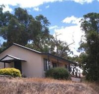Riesling Country Cottages - Sydneys Hotel