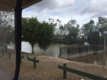 Goondiwindi Top Tourist Park - Sydneys Hotel 3