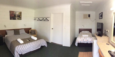 Crossroads Motel - Sydneys Hotel 5
