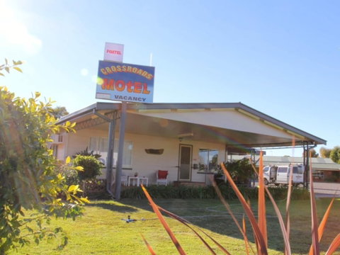 Crossroads Motel - Sydneys Hotel 0