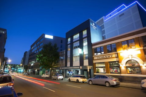 Hobart Central YHA - Sydneys Hotel 0
