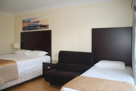 Centenary Motor Inn - Sydneys Hotel 4