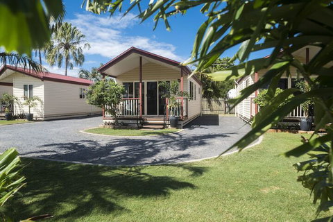 The Palms Hervey Bay - Sydneys Hotel 2