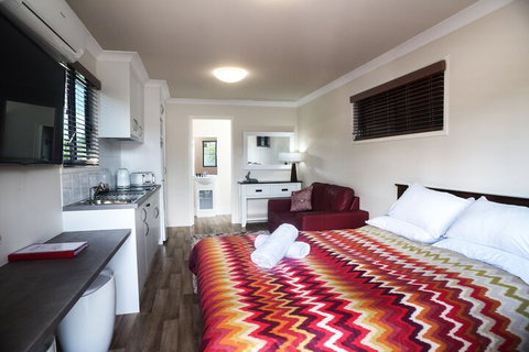 The Palms Hervey Bay - Sydneys Hotel 6