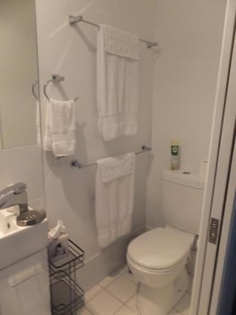 Torquay Terrace Bed & Breakfast - Sydneys Hotel 6