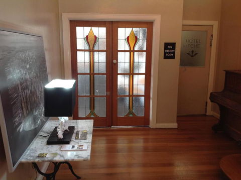Fish Creek Hotel - Sydneys Hotel 1