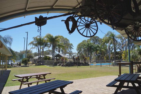 Susan River Homestead - Sydneys Hotel 4
