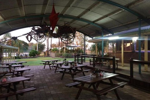 Susan River Homestead - Sydneys Hotel 5