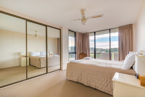 Pacific Towers Beach Resort - Sydneys Hotel 5