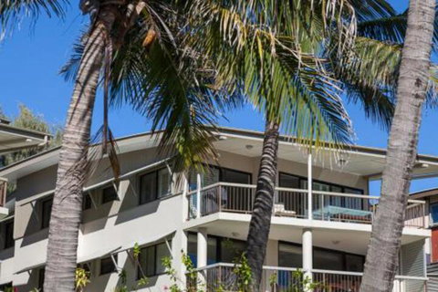 Cylinder Beach Mooloomba Unit 3 - Sydneys Hotel 5