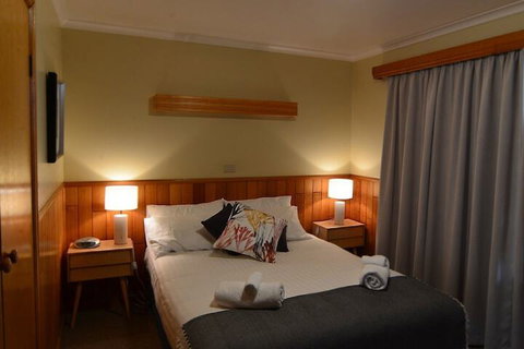 Beach Break Bicheno - Sydneys Hotel 6