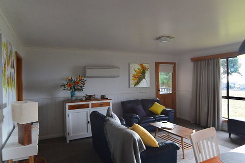 Beach Break Bicheno - Sydneys Hotel 4