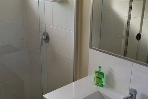 Holland Park Motel - Sydneys Hotel 1