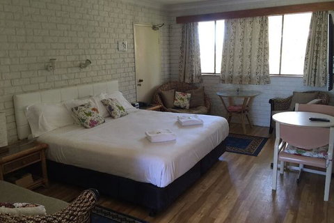 Holland Park Motel - Sydneys Hotel 2