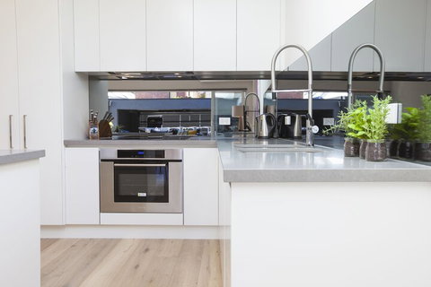 Boutique Stays Contempo - Sydneys Hotel 4