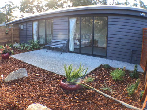 REBS BatB - Sydneys Hotel 3