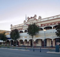 Criterion Hotel Warwick - Sydneys Hotel