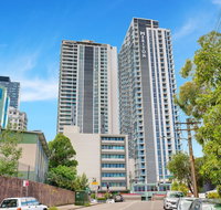 Meriton Suites Chatswood - Sydneys Hotel