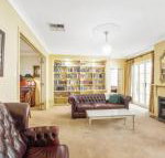 Ayr House Echuca Holiday Homes - Sydneys Hotel