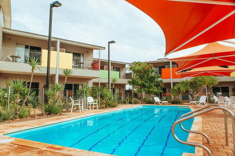 Onslow Beach Resort - Sydneys Hotel 3