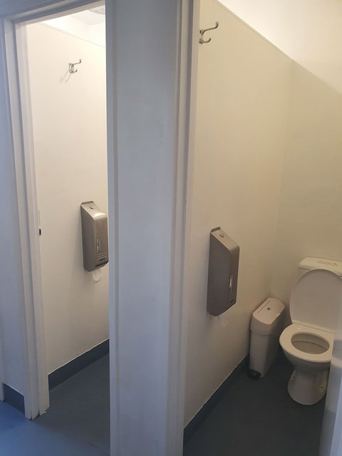 College Lawn Hotel - Hostel - Sydneys Hotel 5