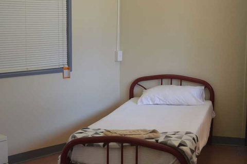 Buzers - Sydneys Hotel 4