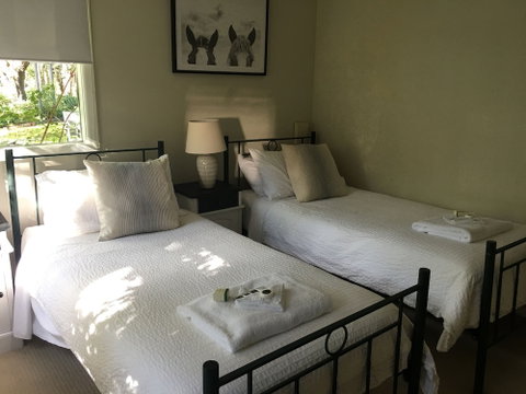 The Bundanoon Guest House - Sydneys Hotel 4