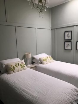 The Bundanoon Guest House - Sydneys Hotel 5