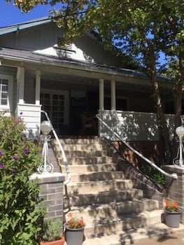 The Bundanoon Guest House - Sydneys Hotel 1