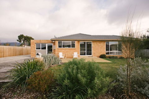Waterfront Holiday Home Esplanade 54 - Sydneys Hotel 0