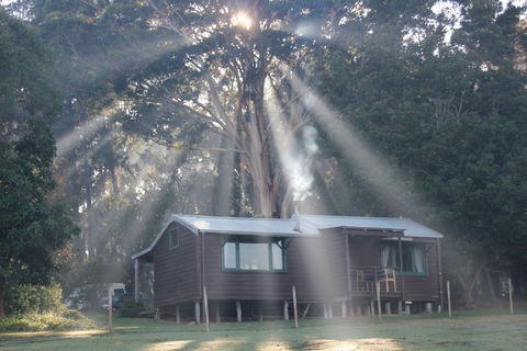 Pump Hill Farm Cottages - Sydneys Hotel 0