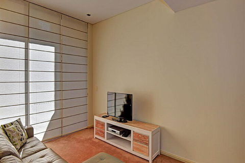 Aqua Viva 2 - Sydneys Hotel 2