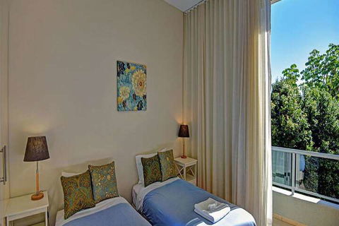 Aqua Viva 2 - Sydneys Hotel 5