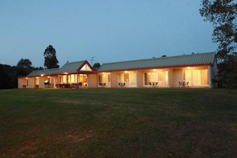 Rothbury Escape - Sydneys Hotel 4