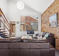 The Pines 5 - Sydneys Hotel