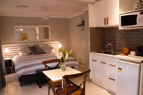 Paperbark Bed & Breakfast - Sydneys Hotel 3
