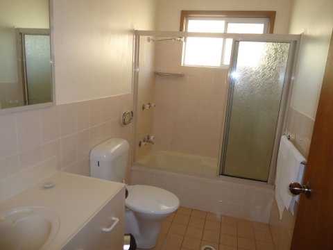 Dalmeny Shores - Sydneys Hotel 6