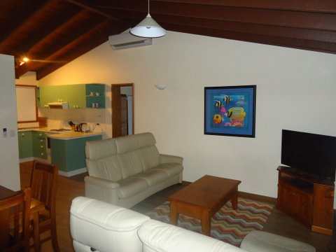 Dalmeny Shores - Sydneys Hotel 0