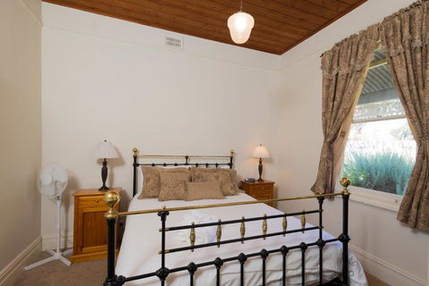 Abaleen House - Sydneys Hotel 2