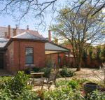 Mollisons - Sydneys Hotel