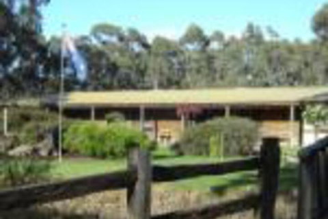 Gunyah Valley Retreat - Sydneys Hotel 0