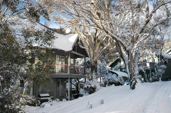 Milkwood - Sydneys Hotel 0