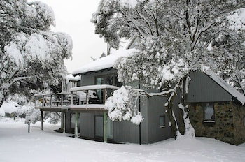 Jagungal 2 - Sydneys Hotel 1