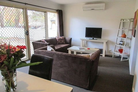 Angaston Mews Apartments - Sydneys Hotel 4