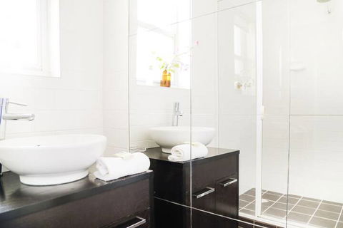 Angaston Mews Apartments - Sydneys Hotel 5