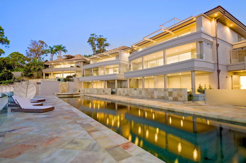 Amarna Luxury Beach Resort - Sydneys Hotel 1