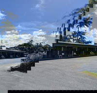 Queens Beach Motor Hotel - Sydneys Hotel