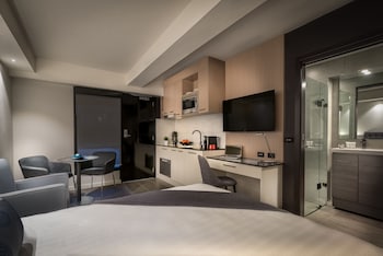 Crest On Park - Sydneys Hotel 6
