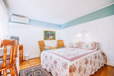 Warburton Lodge - Sydneys Hotel 3