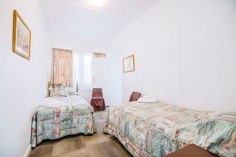 Warburton Lodge - Sydneys Hotel 4